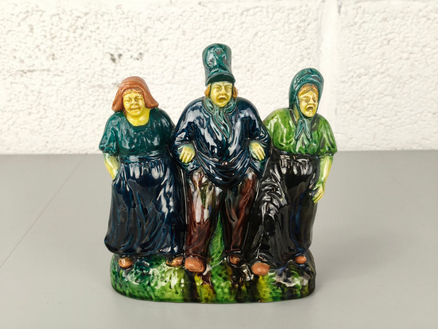 Statue in Flemish pottery
