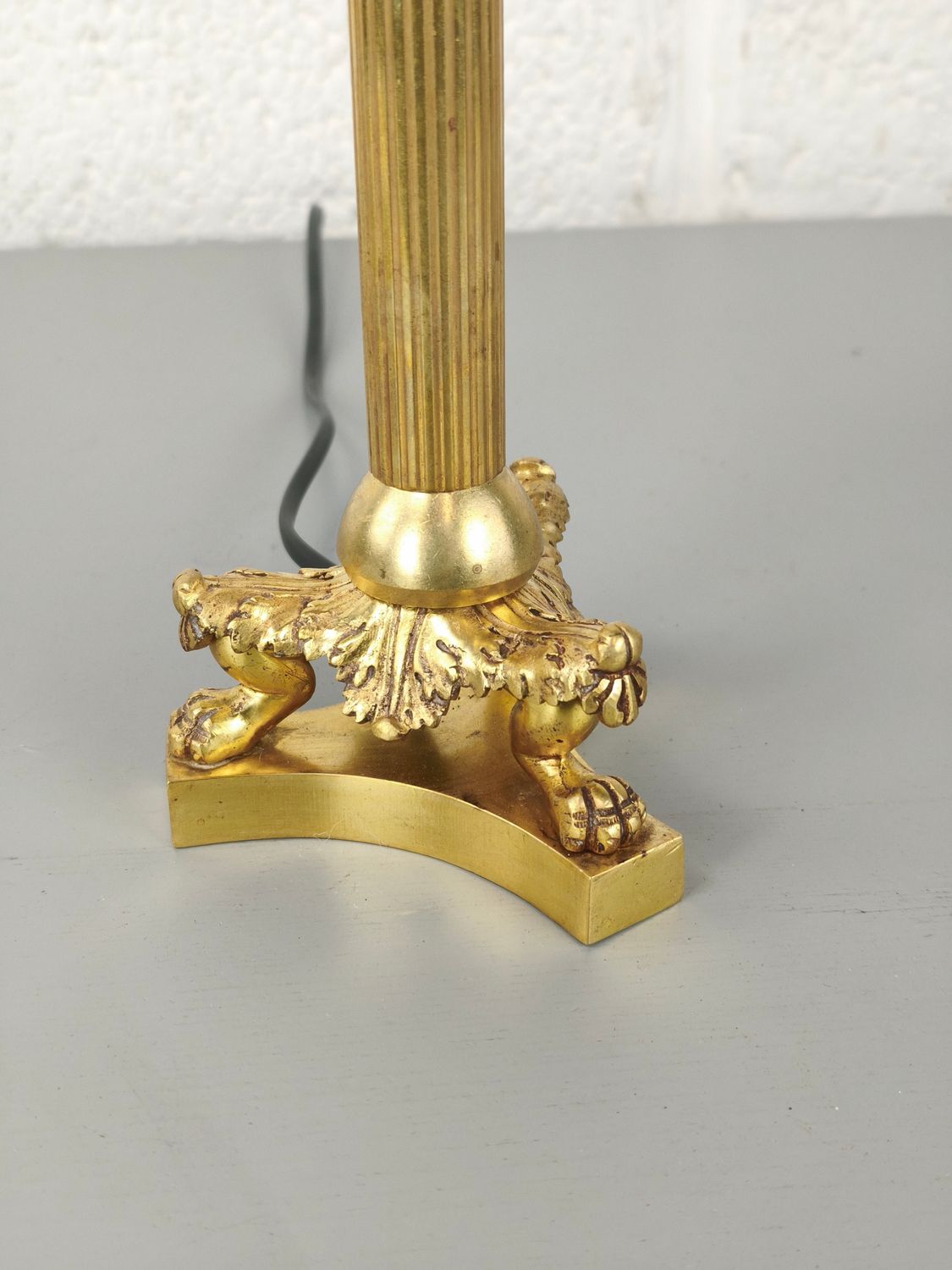 Empire table lamp
