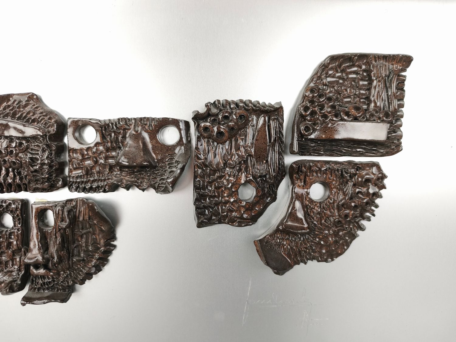 Ceramic wall decoration by Vandaele
