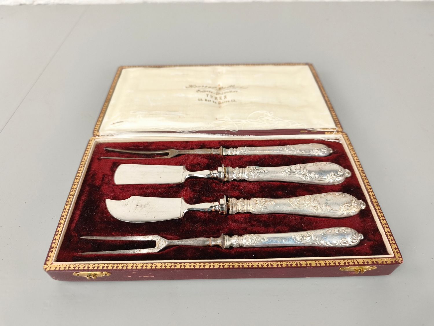 Silver .800 cheese cutlery set