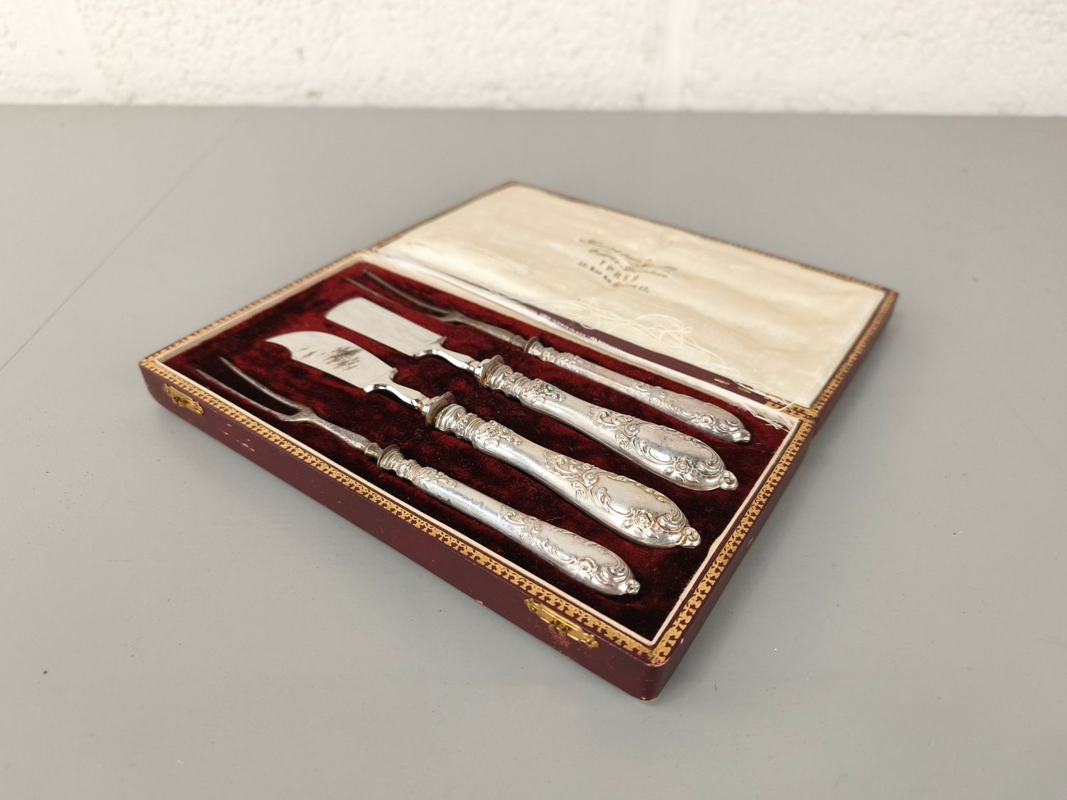 Silver .800 cheese cutlery set