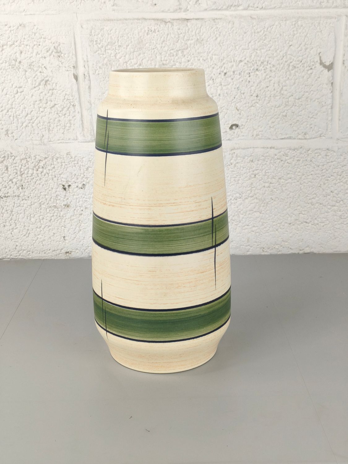 Vintage W-Germany vase Bay 855-40