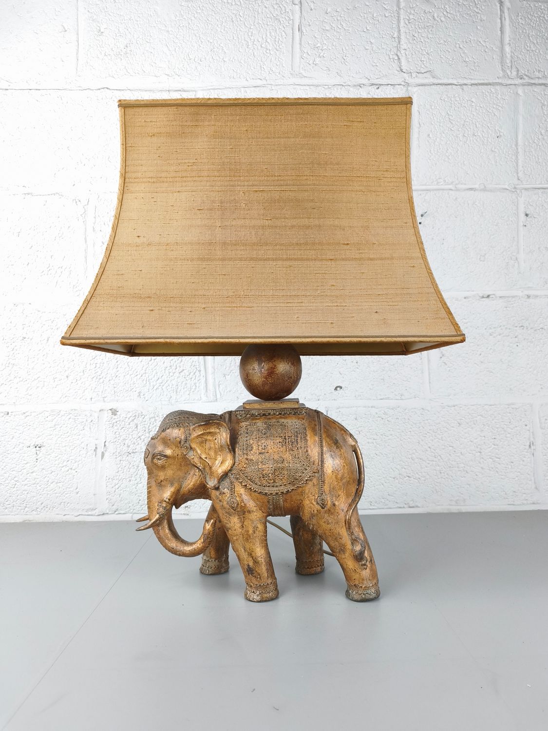 Vintage table lamp with elephant
