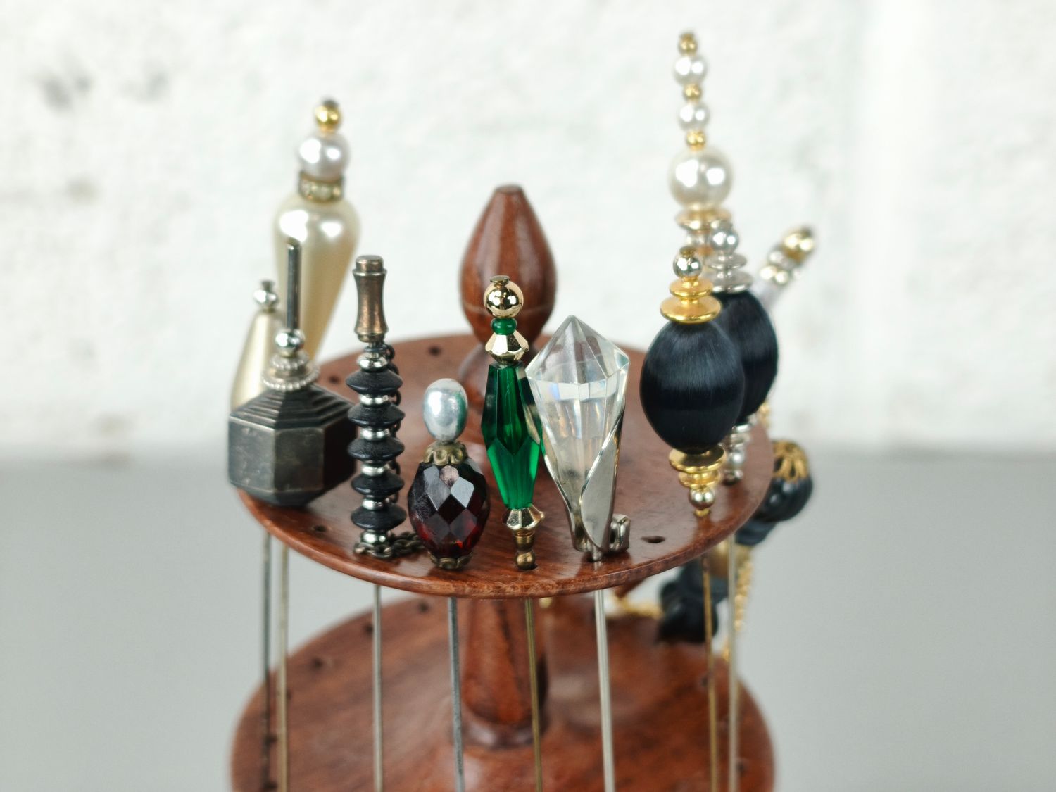 Collection vintage hat pins