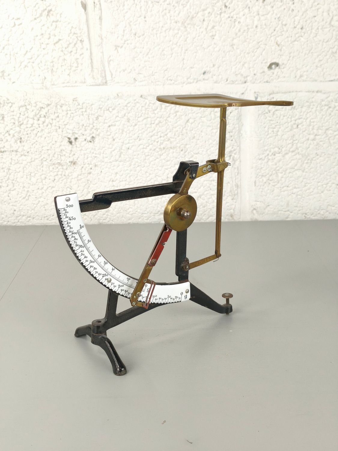 Scale for letters