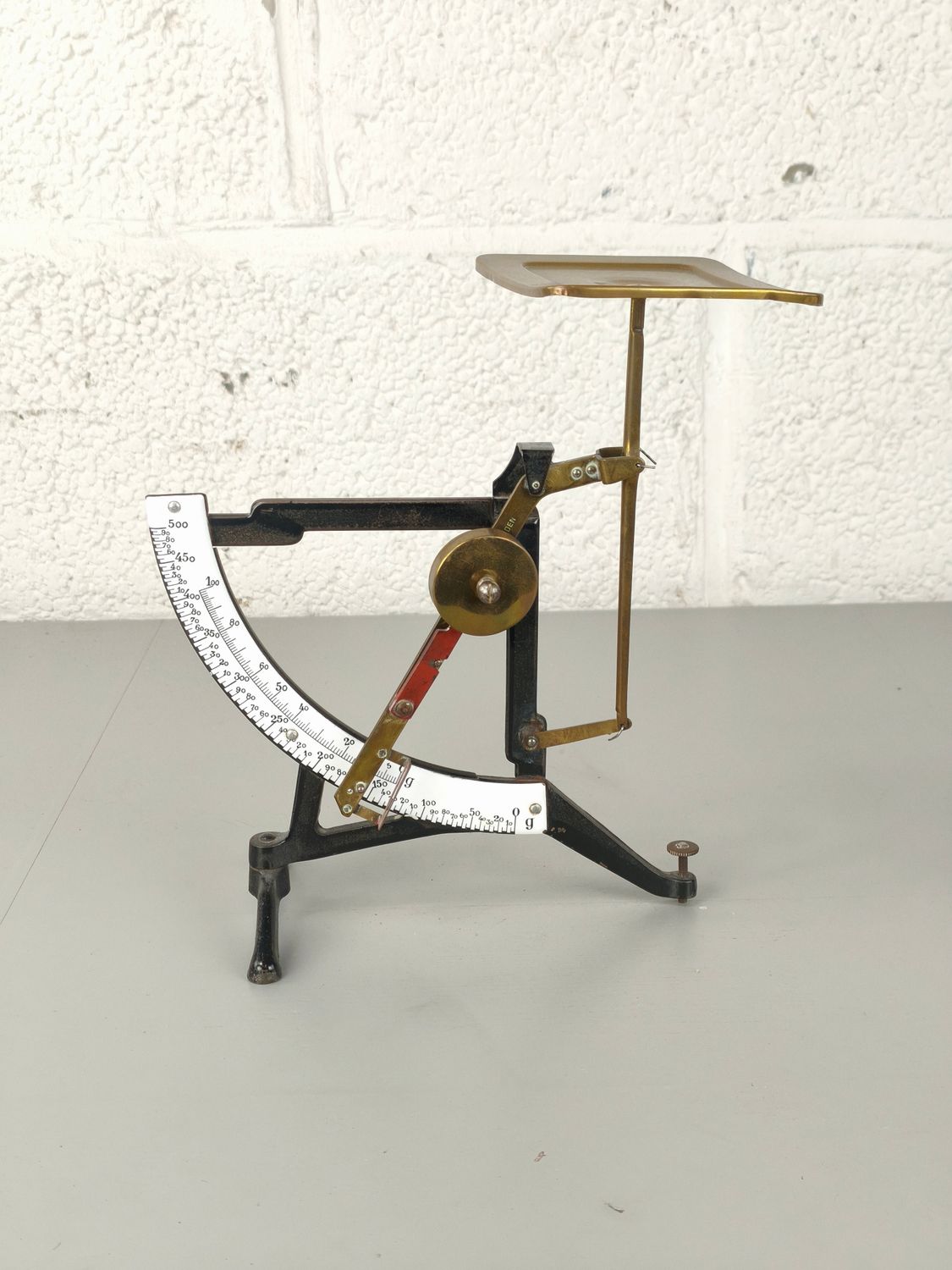 Scale for letters