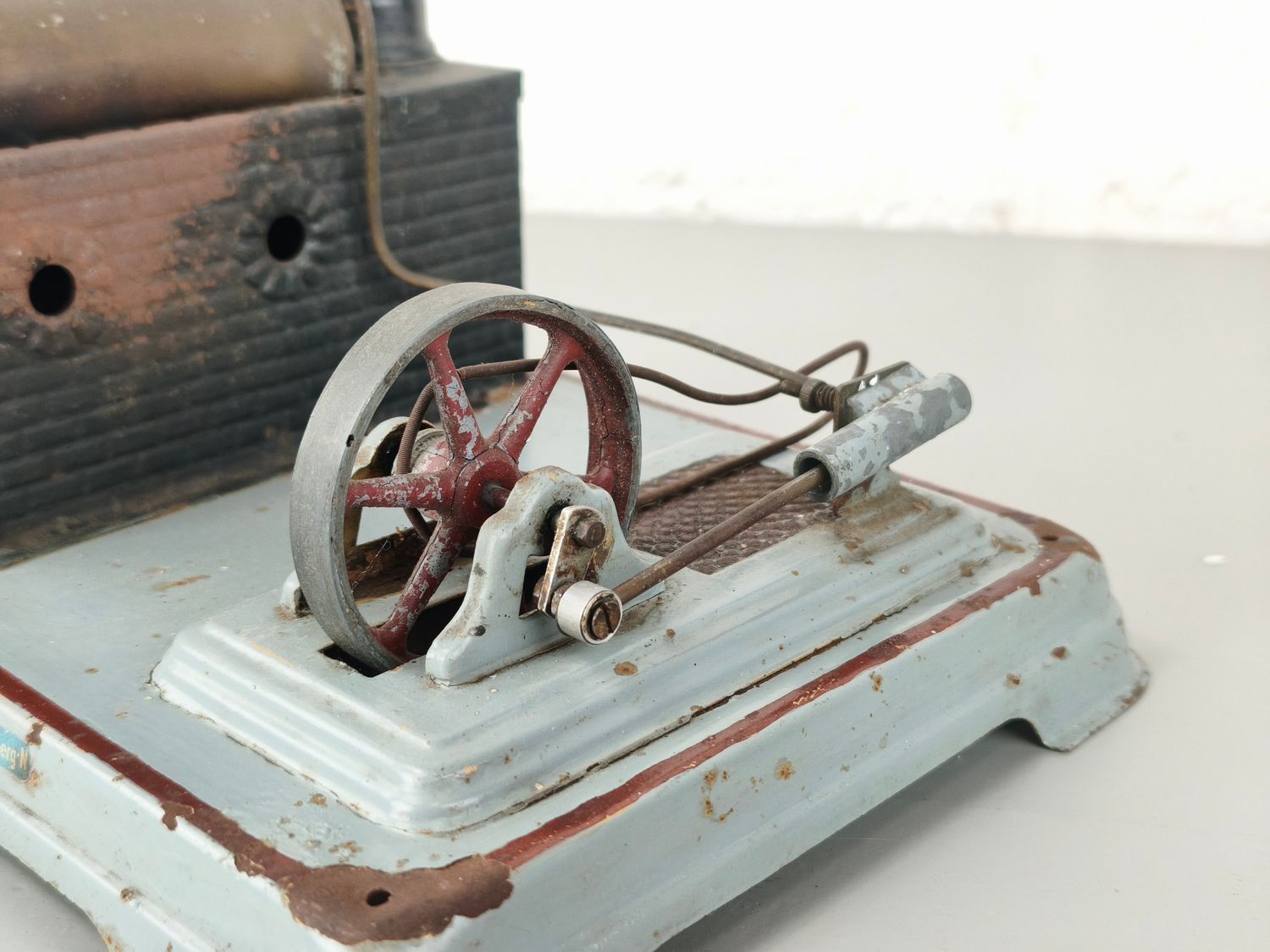Vintage steam engine by fleischmann