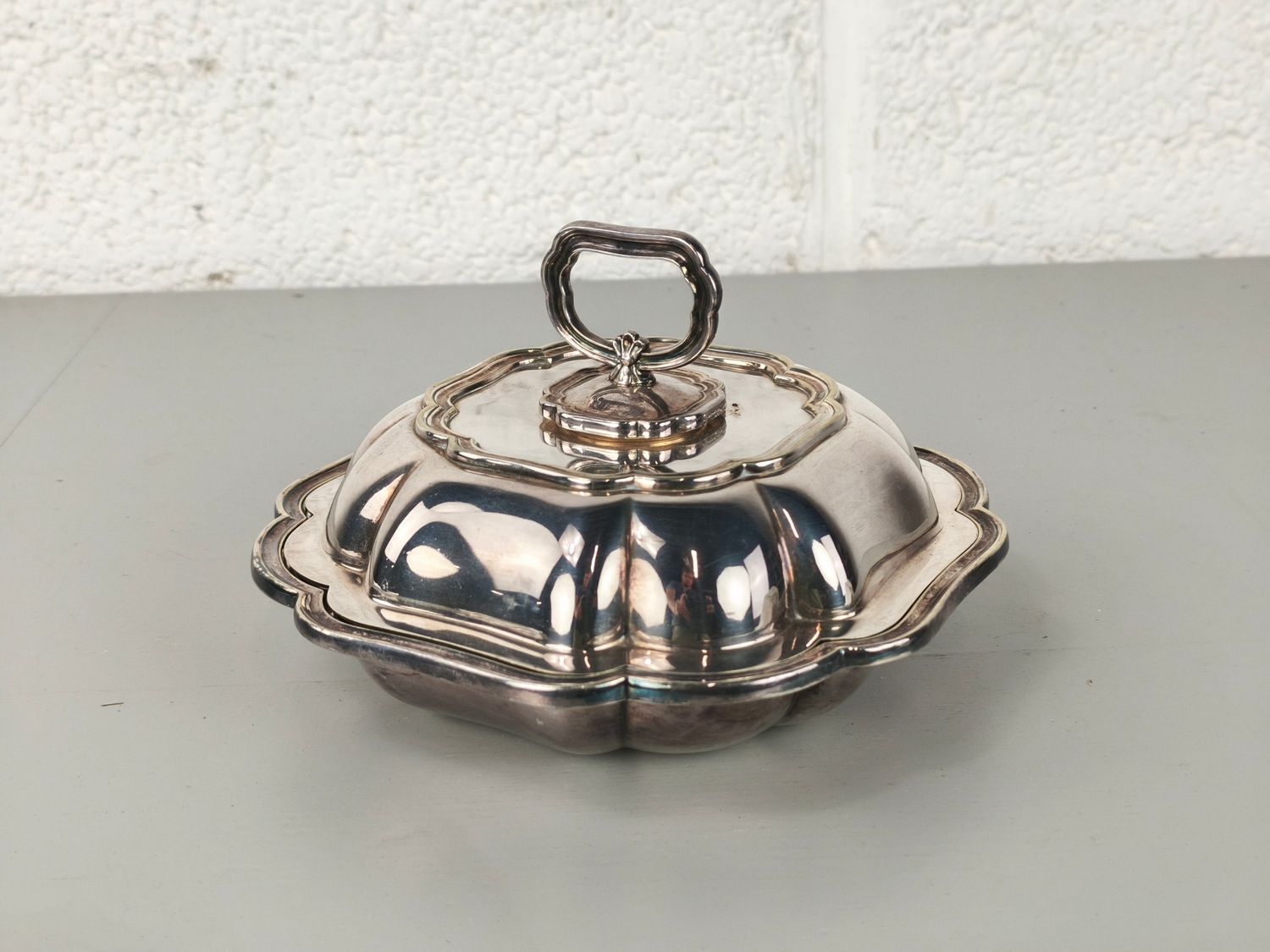 Silver-plated dish Hawksworth, Eyre &amp; Co