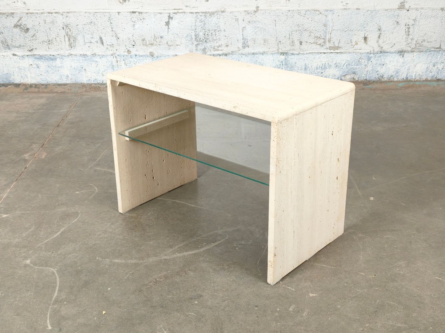 Travetin side table