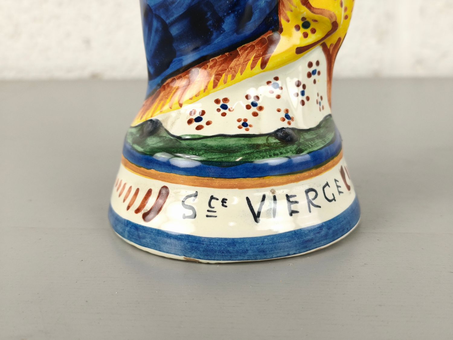 Antique statue of Mary and child Quimper