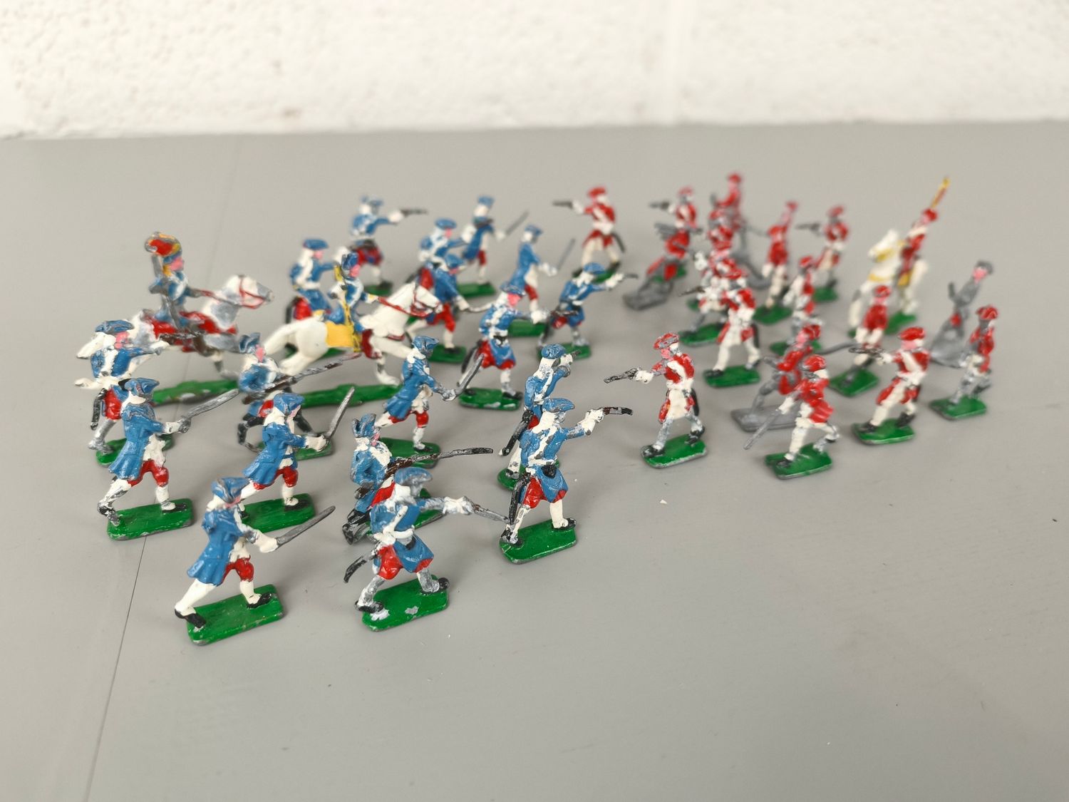 Tin soldiers