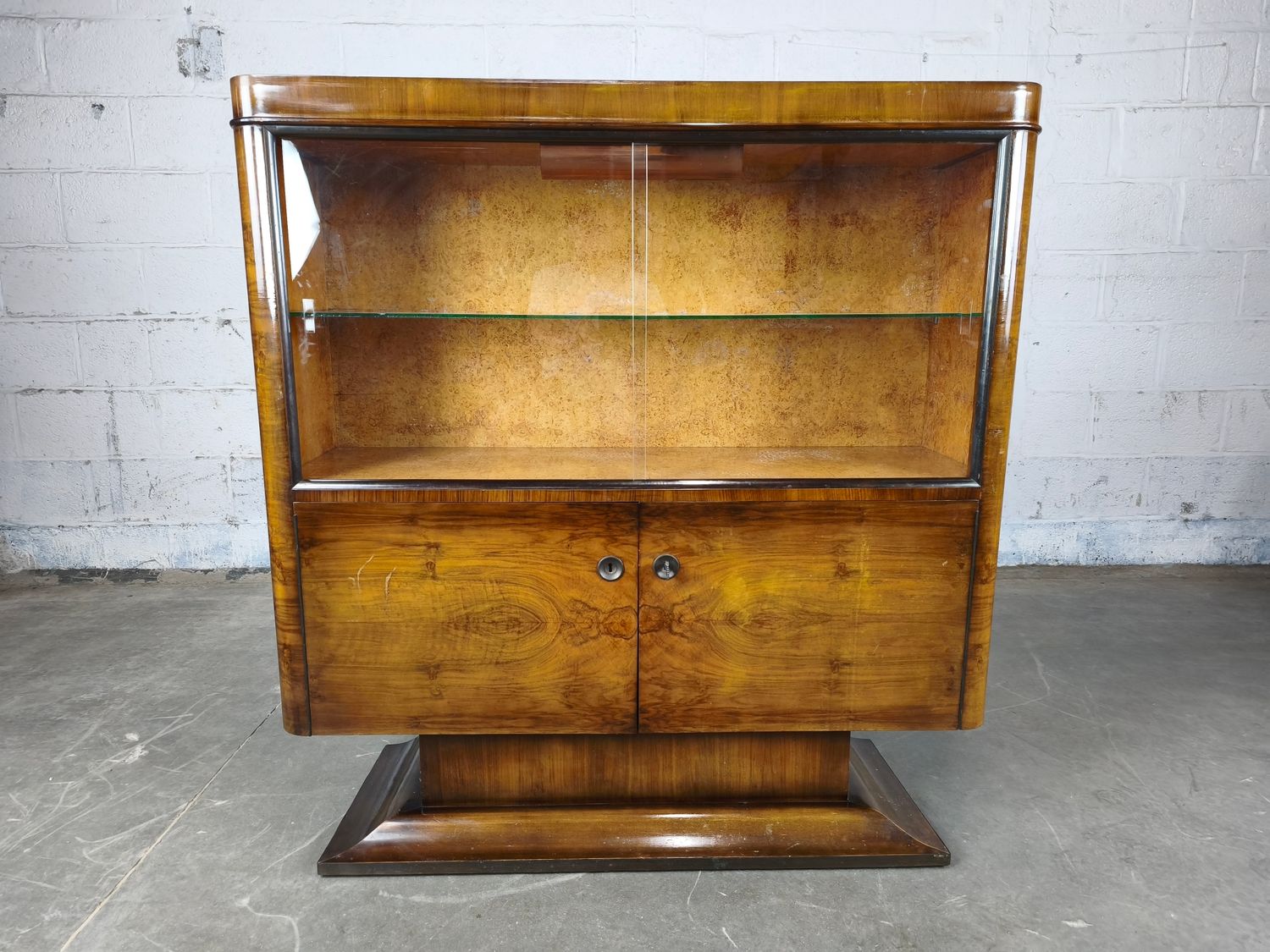 Art deco display cabinet