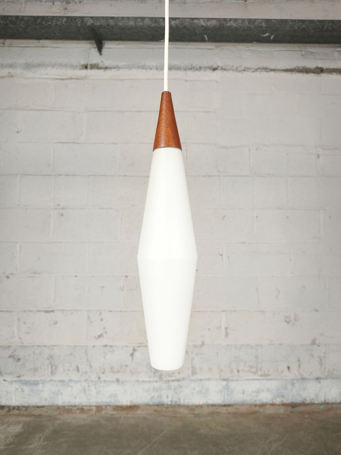 Vintage Raak B-1002 lamp
