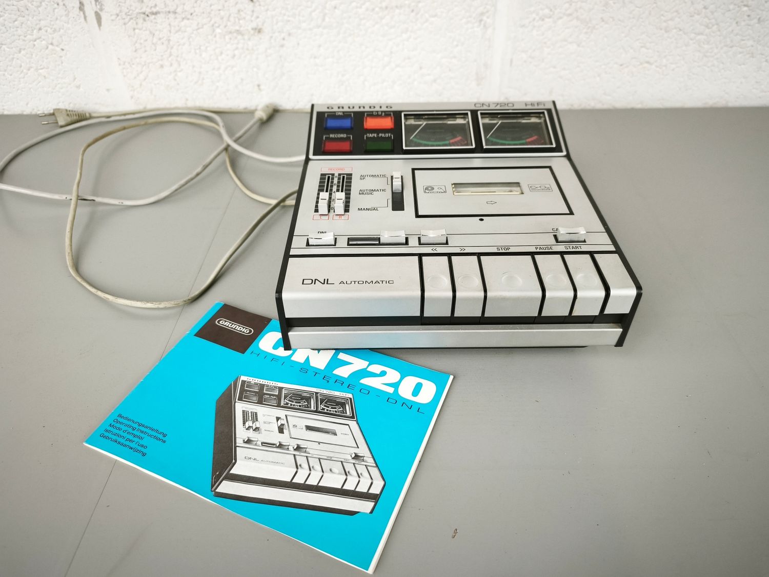 Grundig CN 720