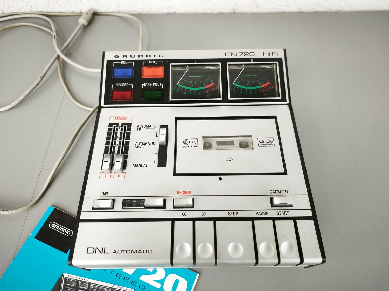 Grundig CN 720