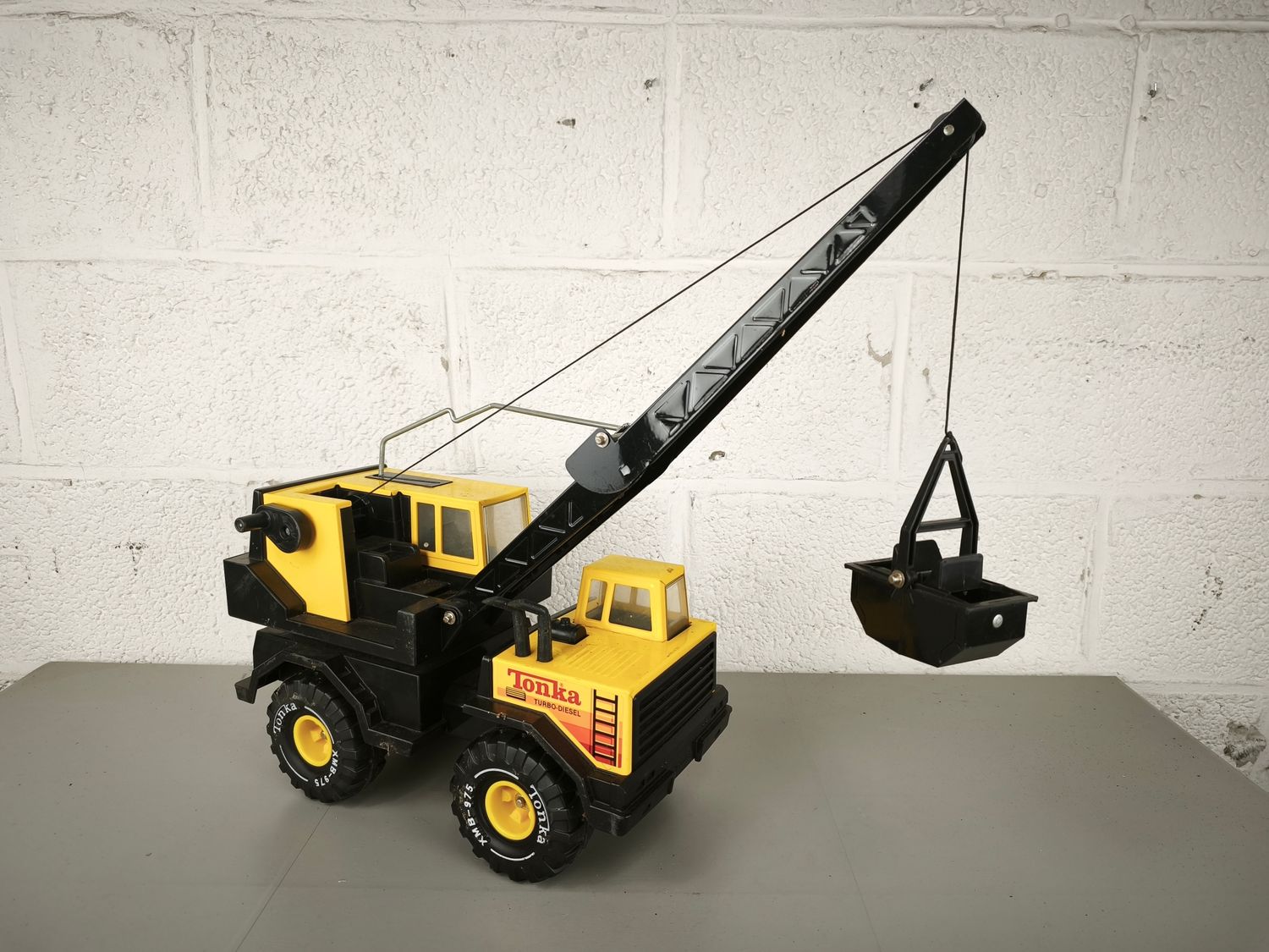 Tonka crane