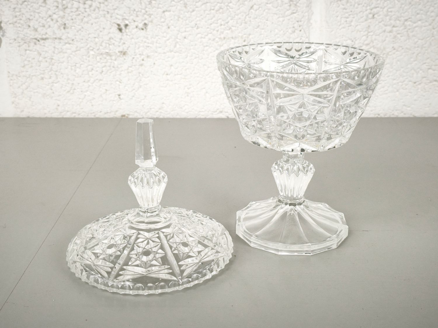 Large crystal bonbonnière