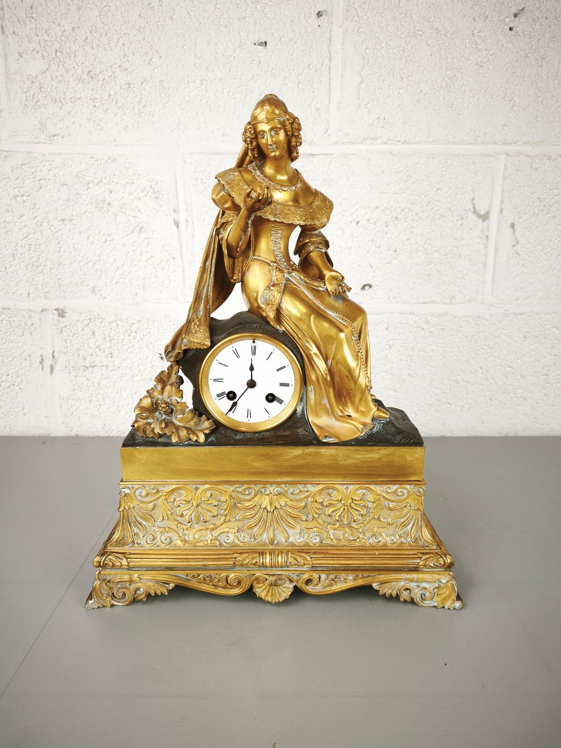 Antique gilt bronze mantel clock