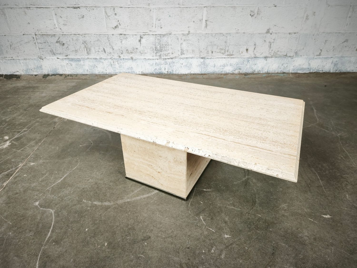 Travetin coffee table