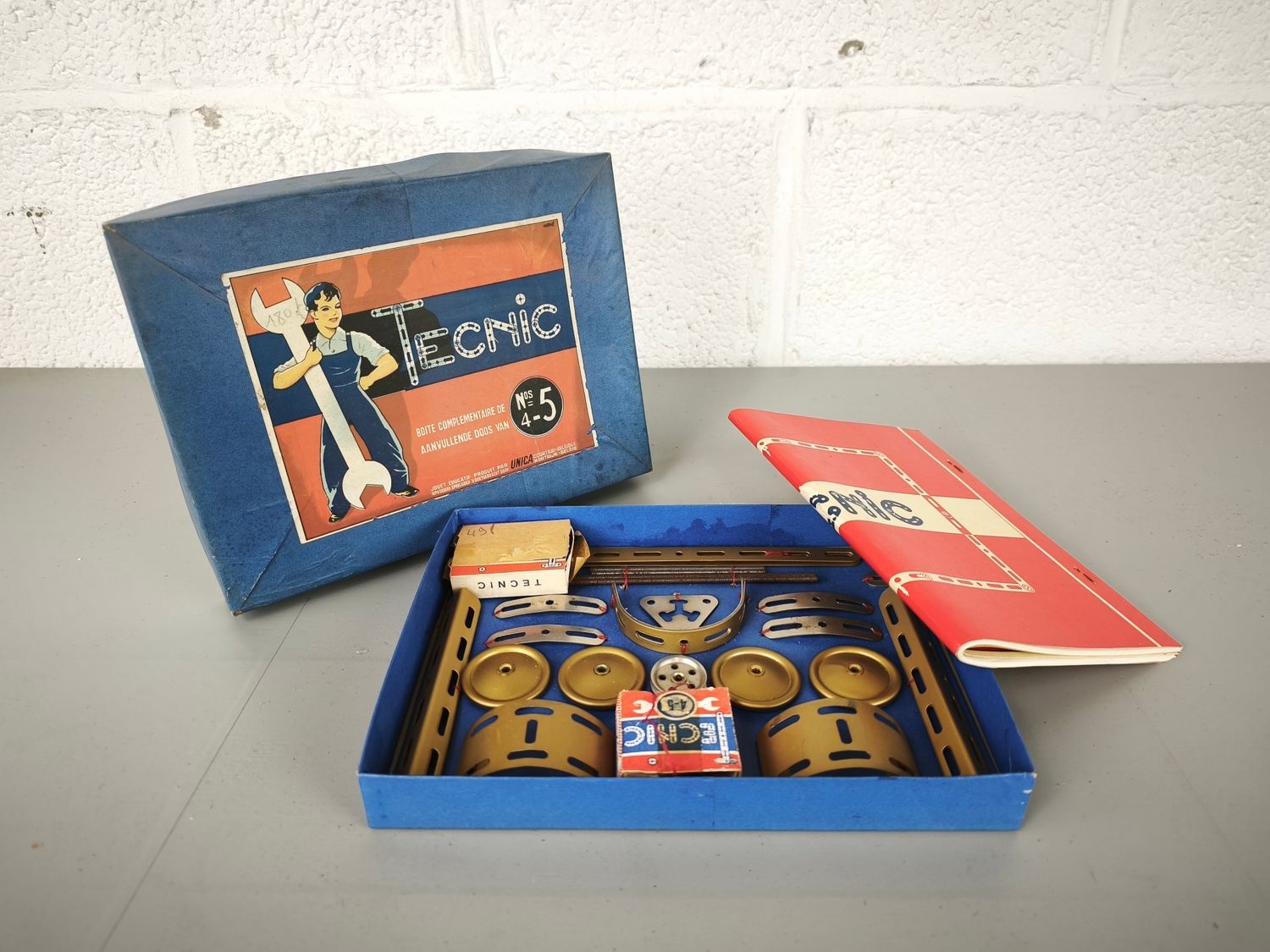 Vintage Tecnic construction set