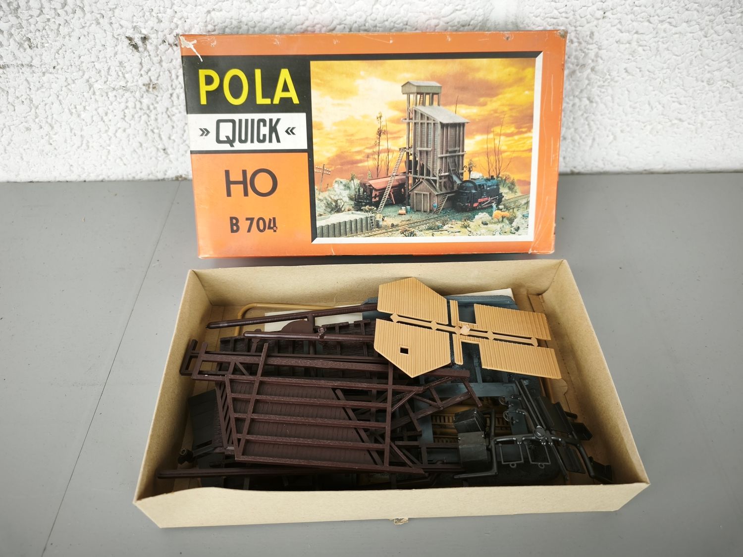 Pola model kit