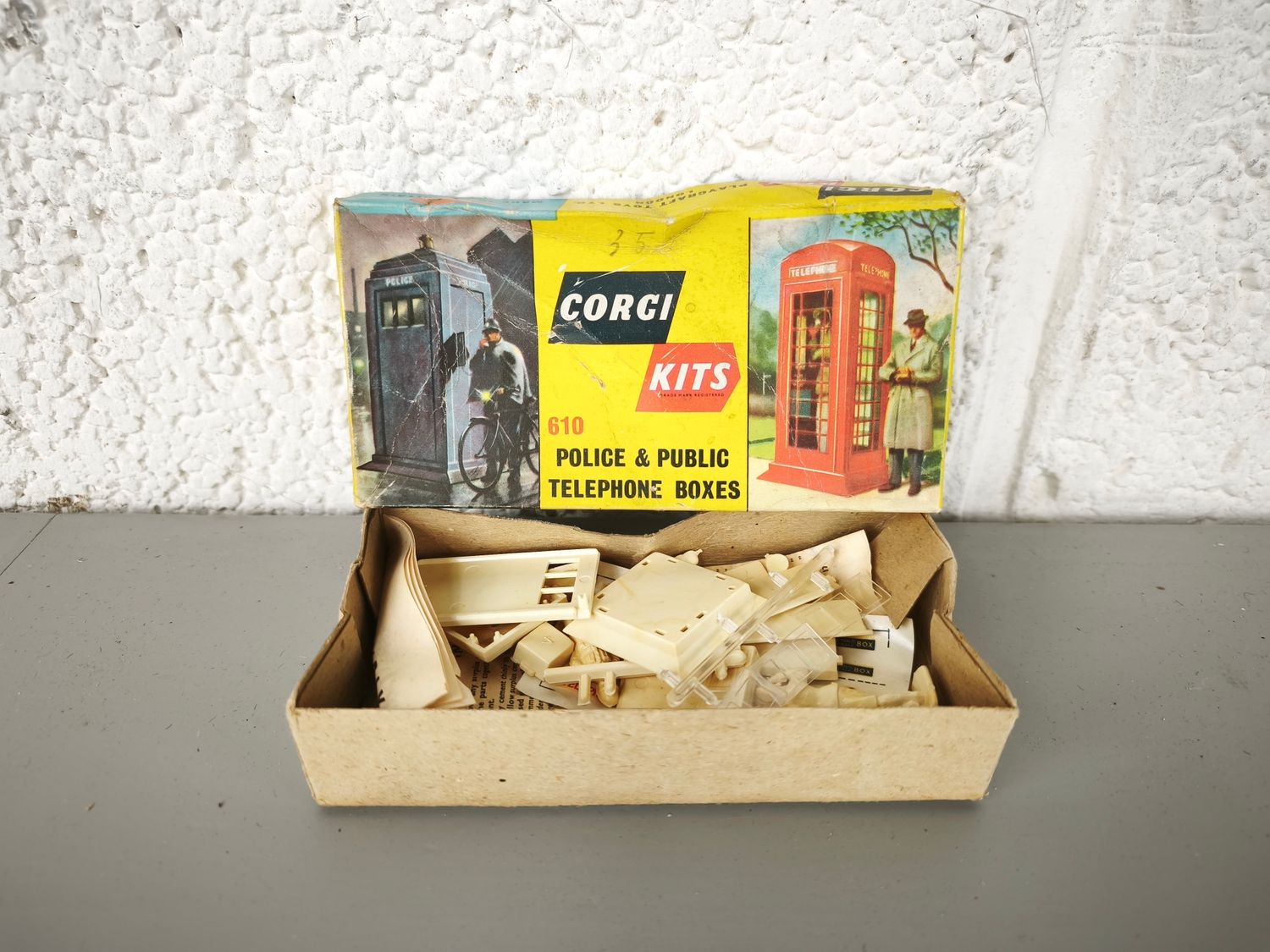 Corgi model kit