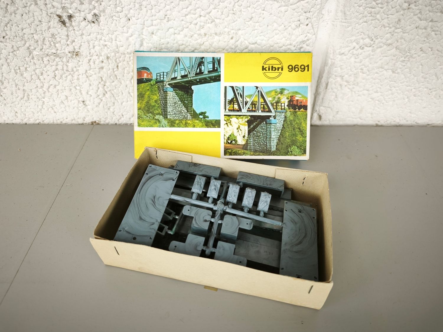 Kibri model kit