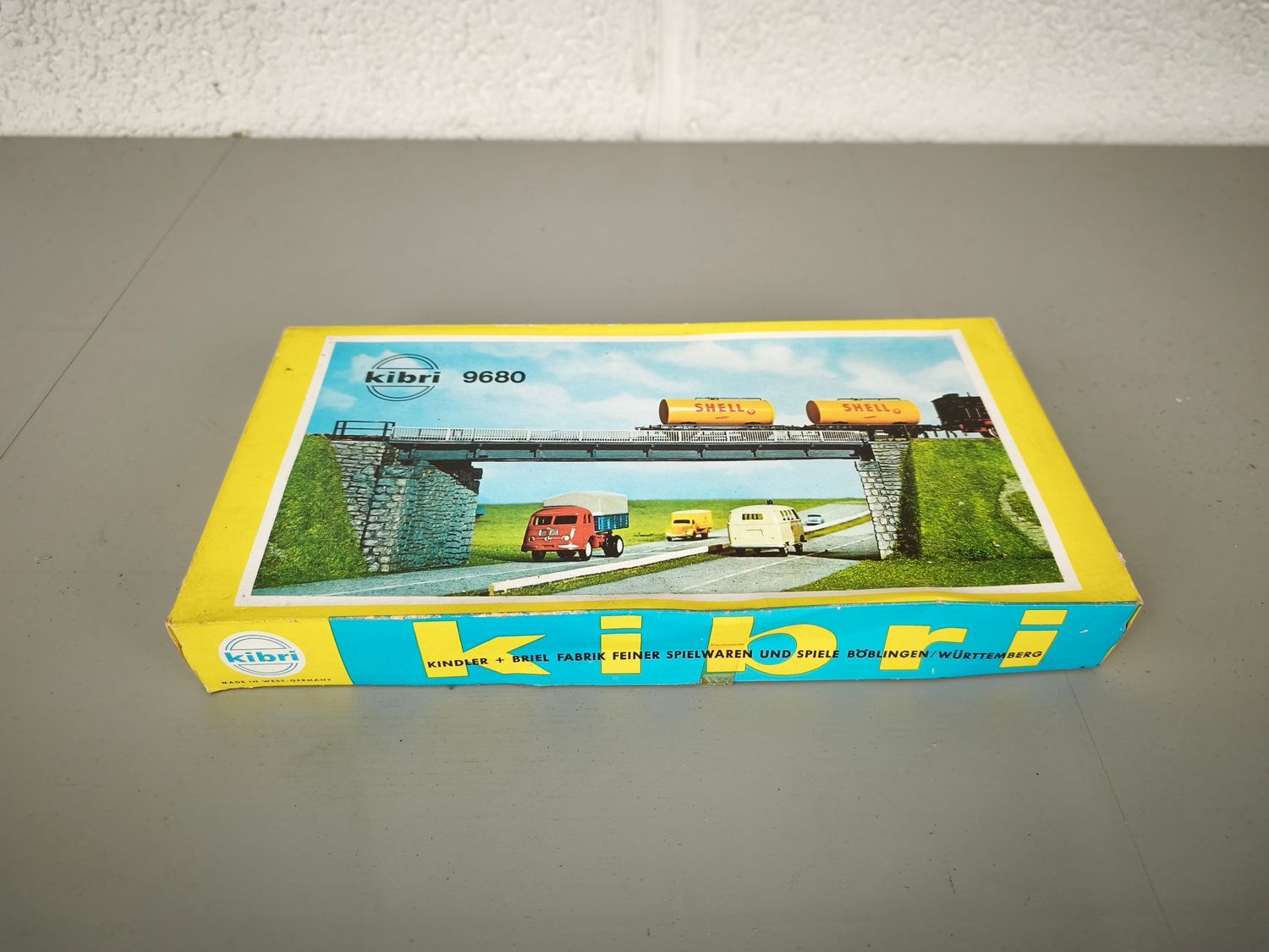 Kibri model kit
