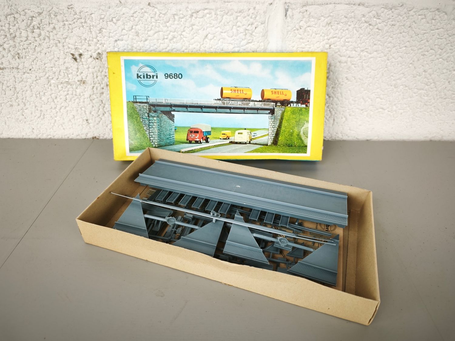Kibri model kit