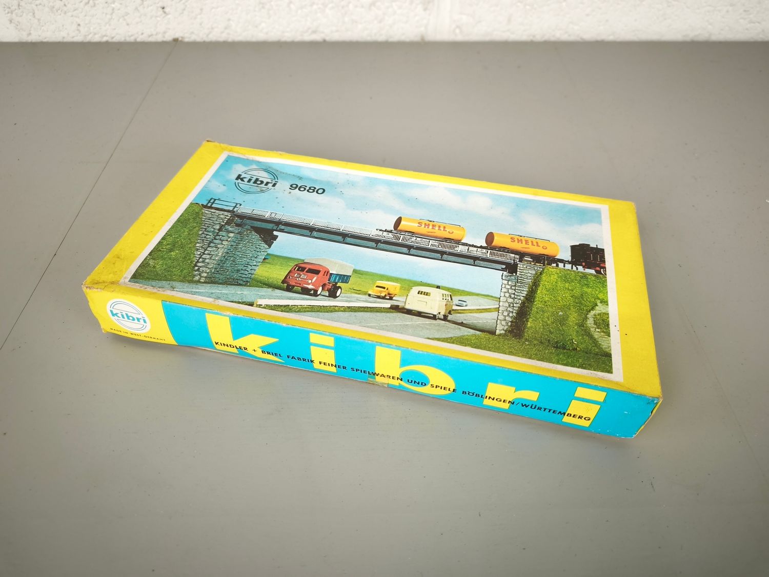 Kibri model kit
