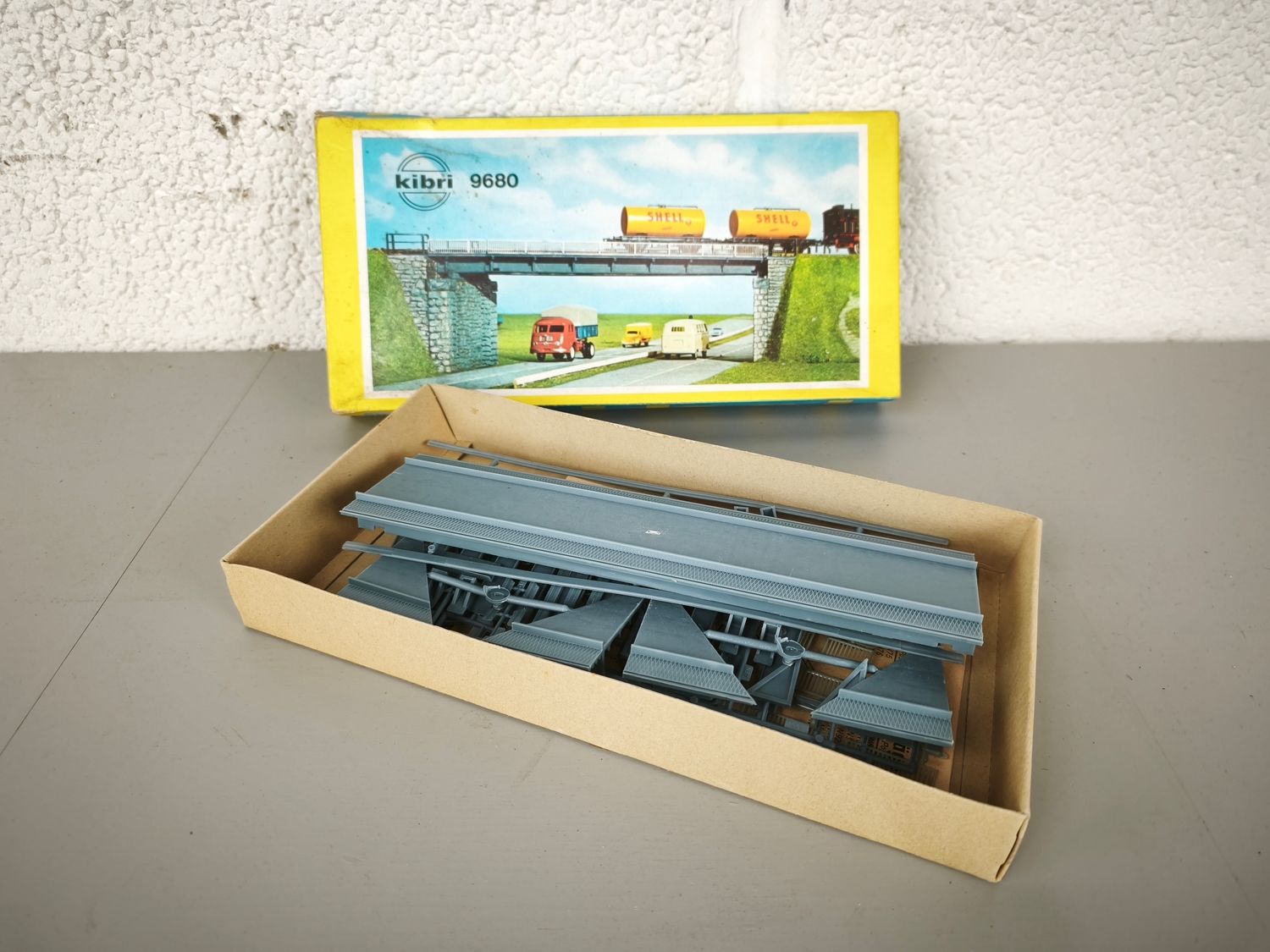 Kibri model kit