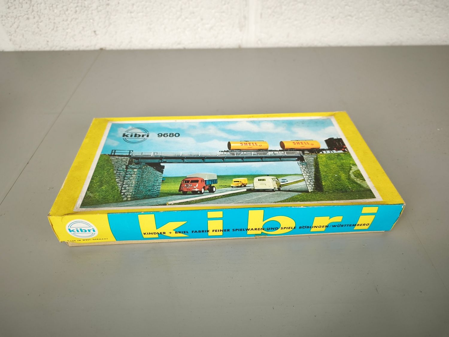 Kibri model kit