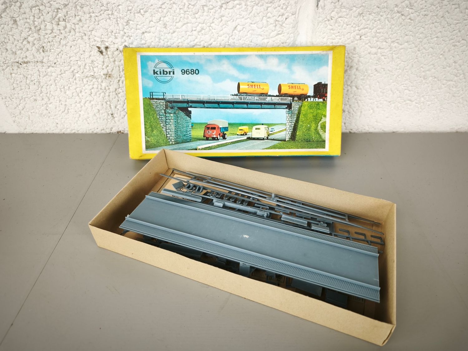 Kibri model kit