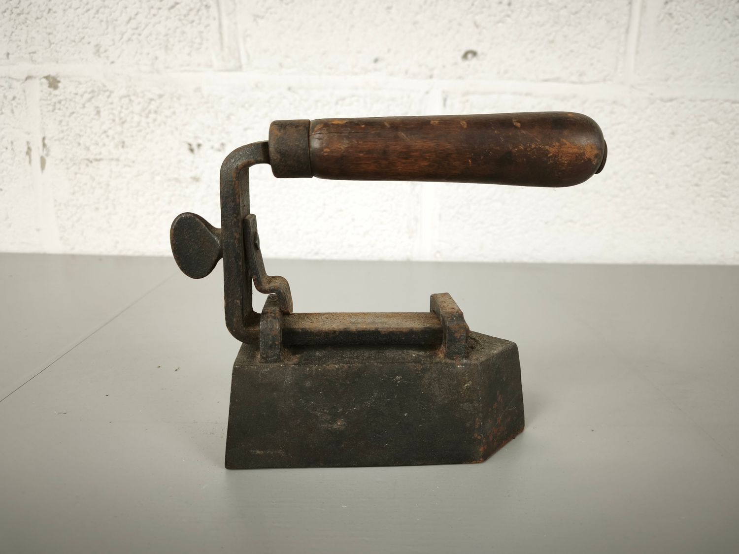 Antique gas iron