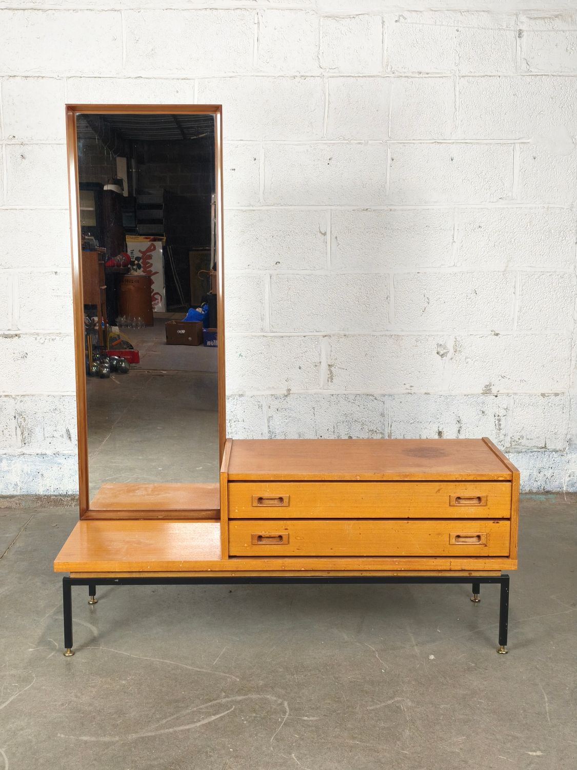 Vintage dressing cabinet