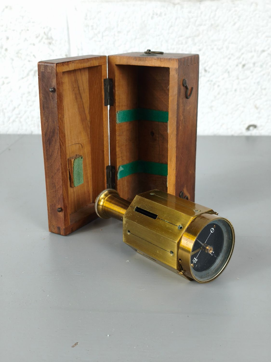 Surveyor's equer