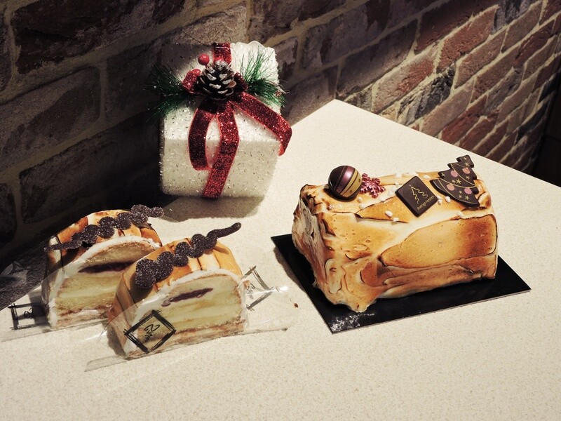 Buche champagne en meringue 12 pers.