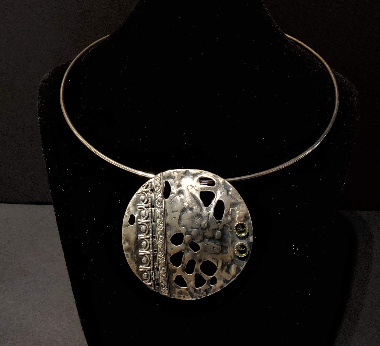 Disc Pendant with collar band, Sandra Paynter Washburn