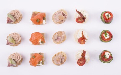Canapés, bouchées chaudes et brochettes