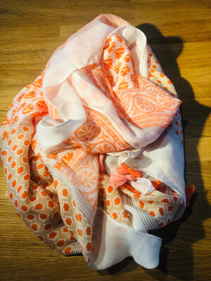 Sjaal: Oranje, Beige Met Bloemetjes