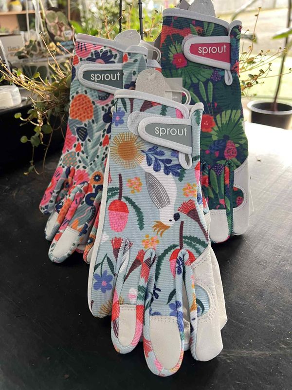 Goat skin gardening gloves