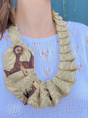 Collana in seta