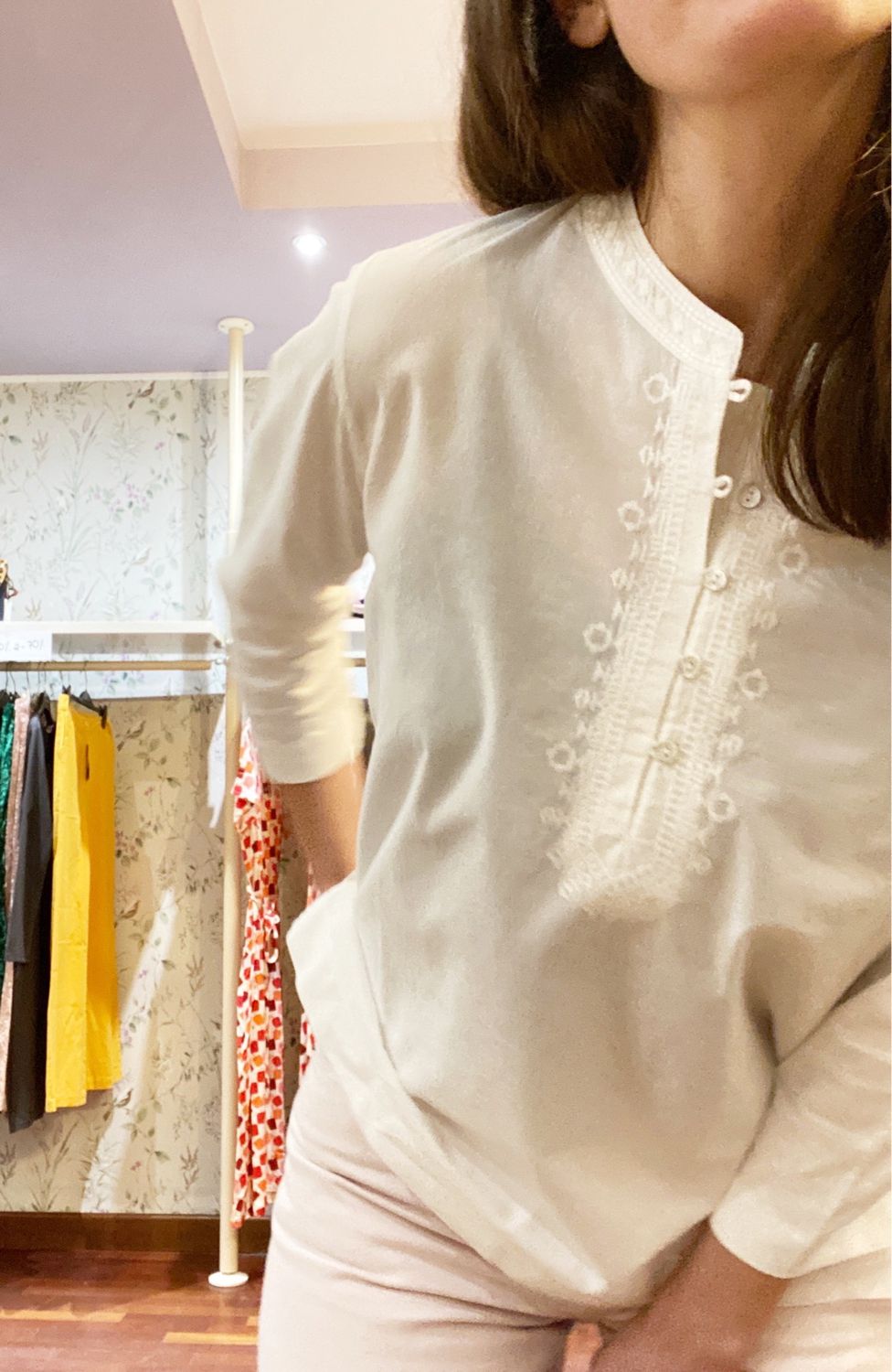 Maglia ricamata cotone organico