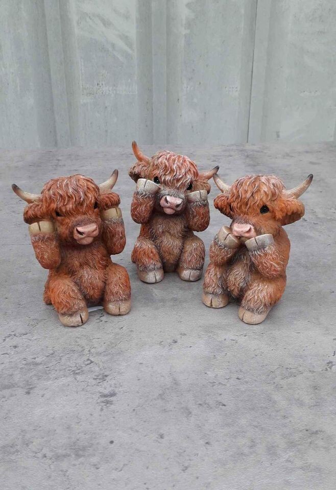 Set of 3 Highland Cow figurines with P&amp;P