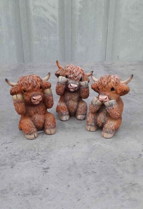 Set of 3 Highland Cow figurines with P&amp;P
