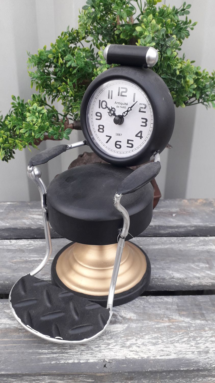 Metal Barbers Chair Clock with P&amp;P