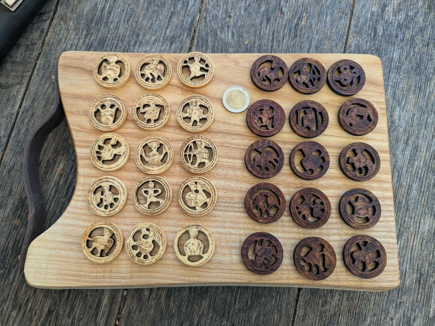 Gloucester Tabula Spielsteine aus Holz – 30 Backgammon-Steine nach historischem Vorbild | mittelalterliches Spielzubehör Gloucester-Tabula-Spielsteine aus Holz – 30 Stück