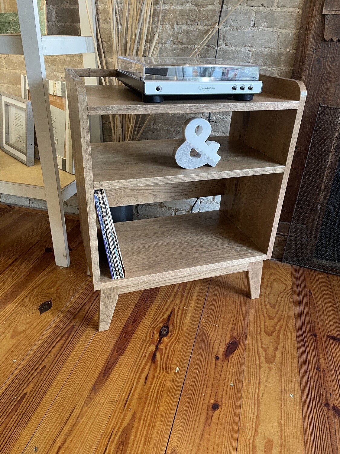 AB Record Stand