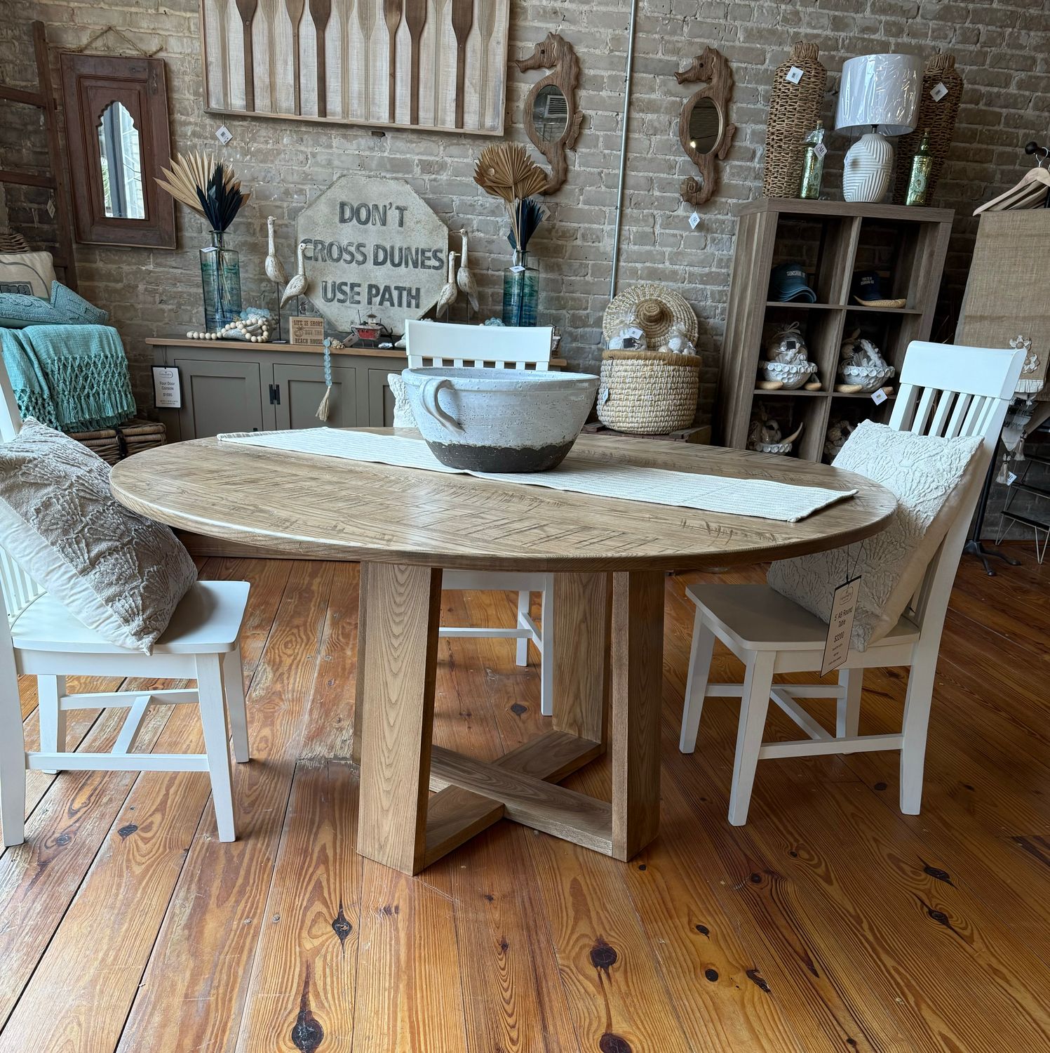 AB 60&quot; Round Table