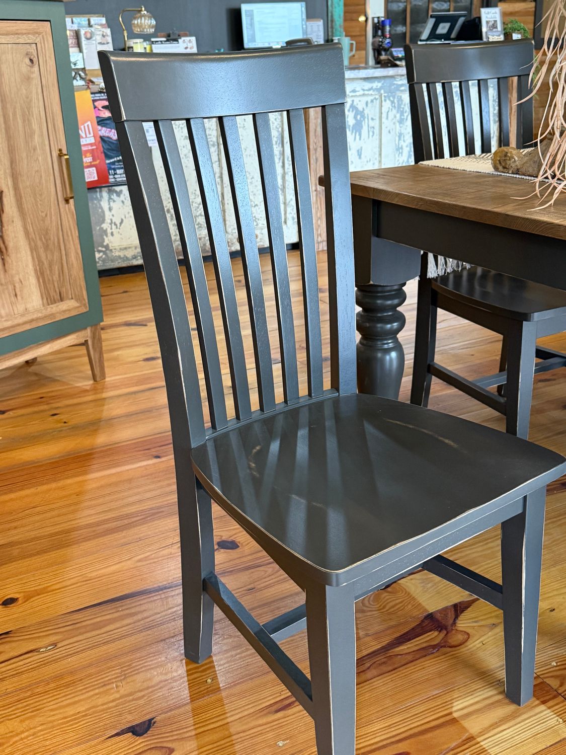 AB Mission Chair